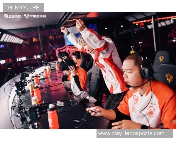 鸟巢足球比赛盛况空前球迷齐聚共享激情与荣耀的时刻